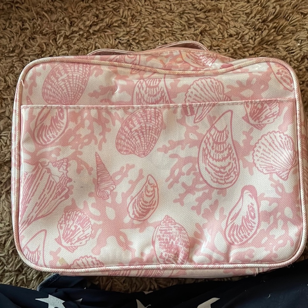 Estee lauder makeup or skin care bag